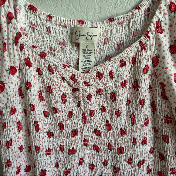 Jessica Simpson Strawberry dress - Picture 4 of 8